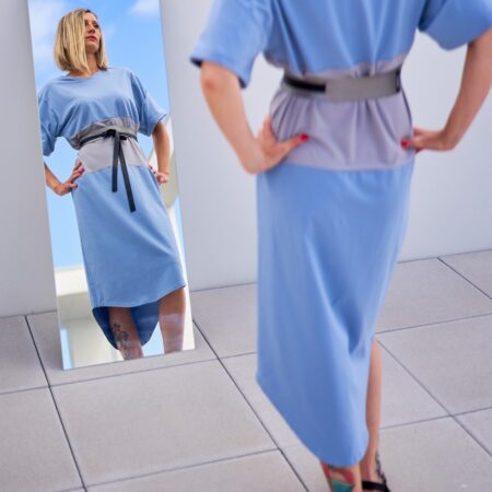 Světle modré kimono šaty s páskem - TATE Wear
