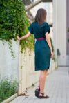 Tmavě zelené šaty s páskem – TATE Wear
