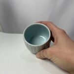 Kalíšek porcelánový čáry modrý 100 ml – Darouge