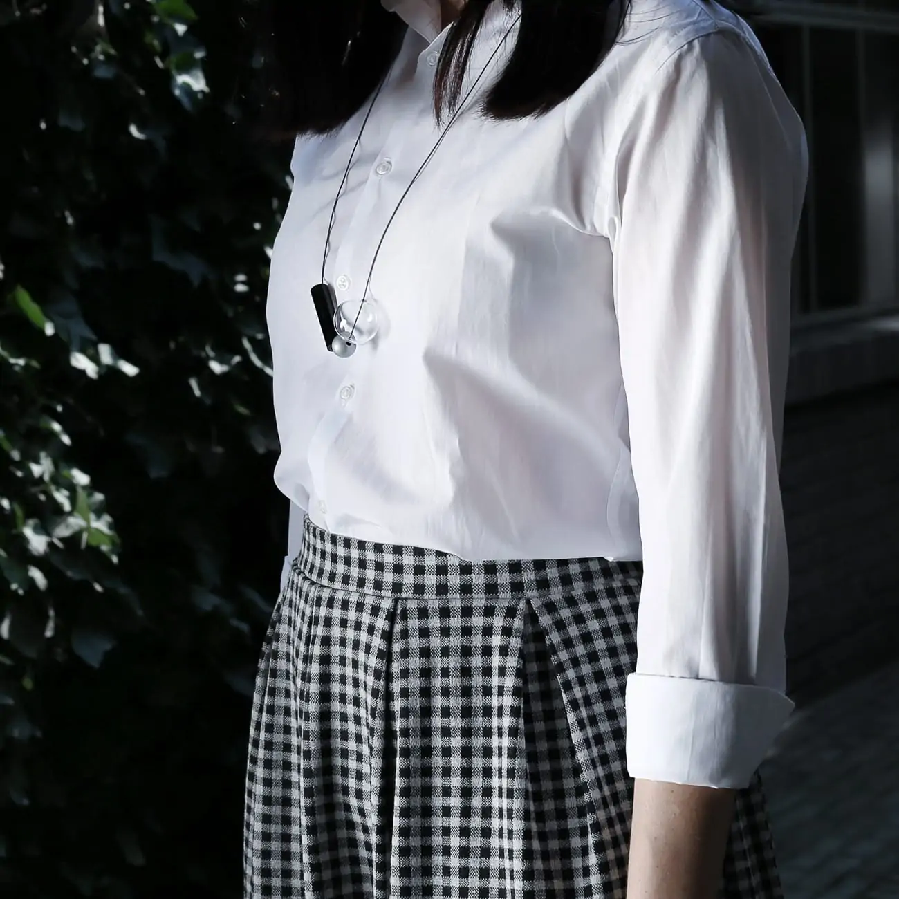 Dlouhý náhrdelník GeomeTRI Long silvera ko-ra-le Dlouhý náhrdelník GeomeTRI Long silvera ko-ra-le
