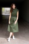 Khaki zavinovací šaty – TATE Wear